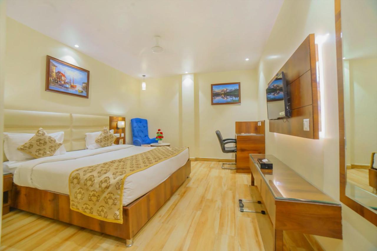 Hotel Hira Inn-10Mins From Railway Station & Bus Station Prayagraj Exterior foto